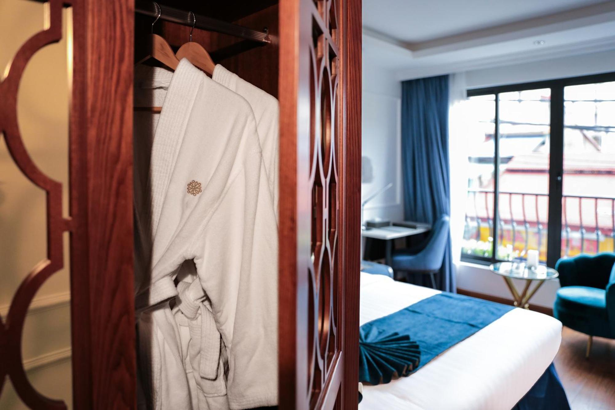 Hanoi Fiesta Central Hotel And Spa Экстерьер фото