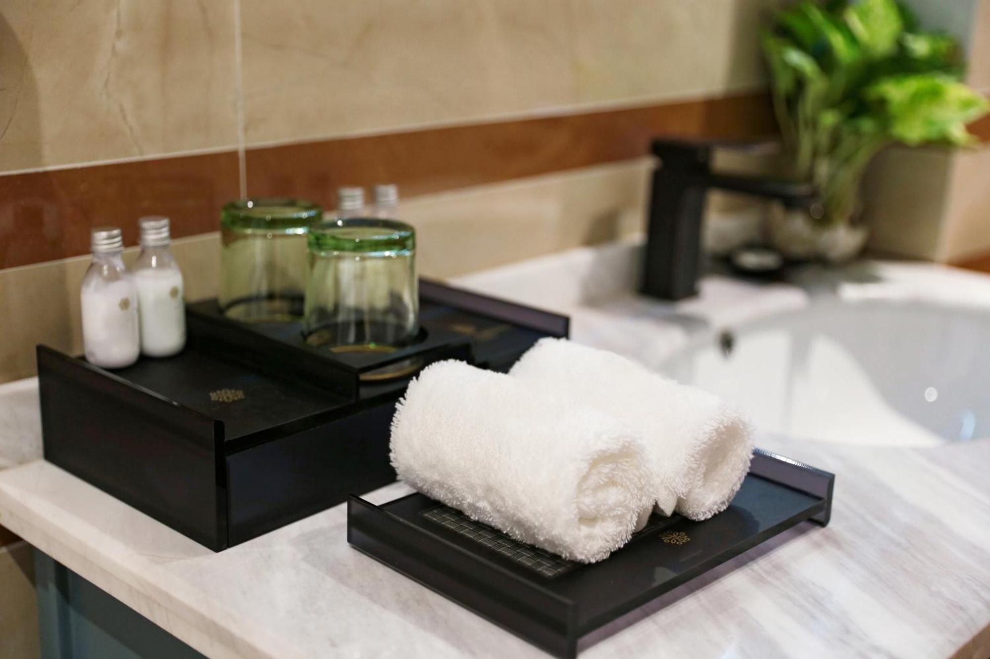 Hanoi Fiesta Central Hotel And Spa Экстерьер фото